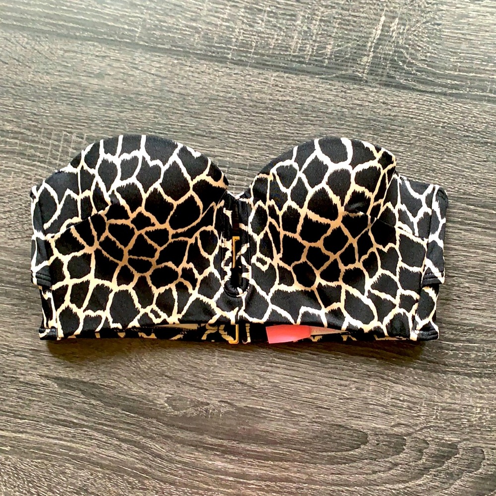 Victoria’s Secret swim top 34A